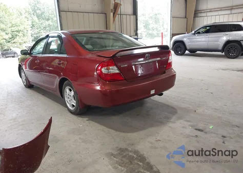 2002 Toyota Camry Le V6 из США, поврежденный, VIN 4T1BF30K42U020723